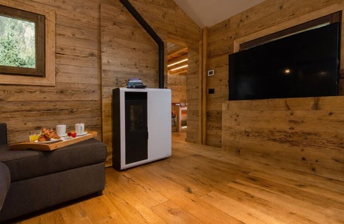 Les Houches Ski Chalet | Mazot du Mont-Blanc w/View, Terrace & Stove, (Sleeps 4), Chamonix, France