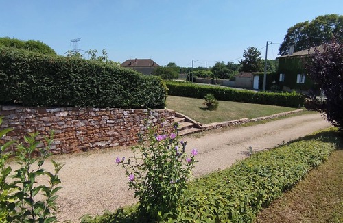 Julienas House | Mediterranean in Beaujolais