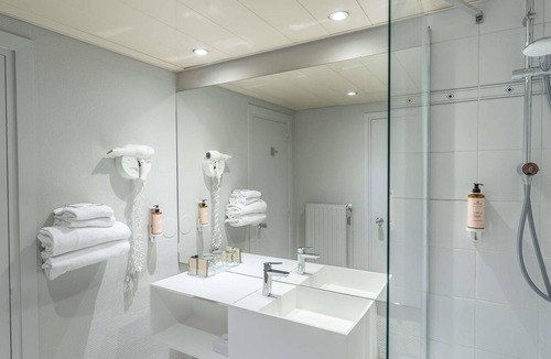 Besancon Hotel | Mercure Besancon Parc Micaud