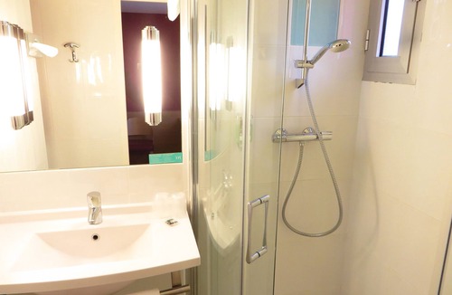 Luxeuil-les-Bains Hotel | Mercure Luxeuil les Bains Hexagone