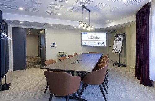 Quartier Atlantis Hotel | Mercure Paris Massy Gare TGV