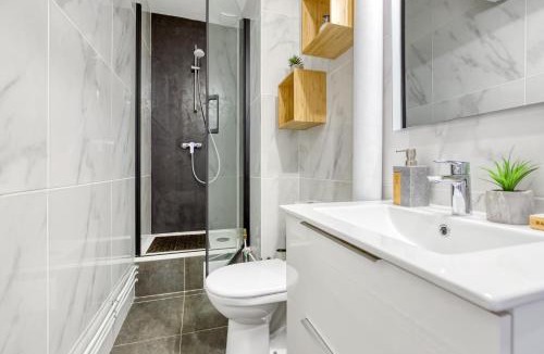 Ivry-port Apartment | Metro 7 - Gare C - Parking Private- Easy Check-in