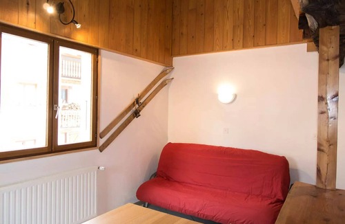 Bessans Apartment | Mezzanine Studio - Sleeps 4