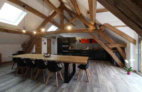 Premeaux-Prissey House | Mise au Verre