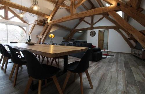 Premeaux-Prissey House | Mise au Verre