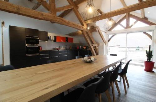 Premeaux-Prissey House | Mise au Verre