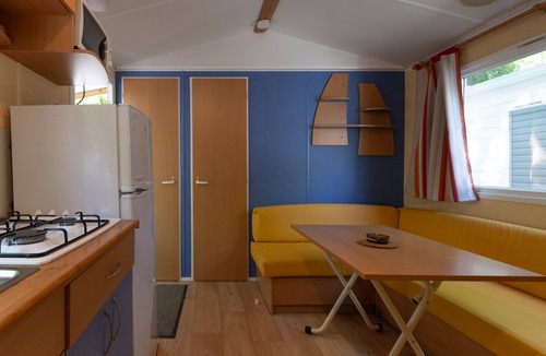 Lavilledieu RV Rental | Mobile Home 'Confort A - 1-6 Pers' with Shared Pool, Private Terrace and Shared Garden
