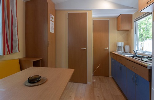 Lavilledieu RV Rental | Mobile Home 'Confort A - 1-6 Pers' with Shared Pool, Private Terrace and Shared Garden