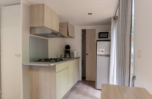 Lavilledieu RV Rental | Mobile Home 'Confort C - 1-6 Pers' with Shared Pool, Private Terrace and Shared Garden