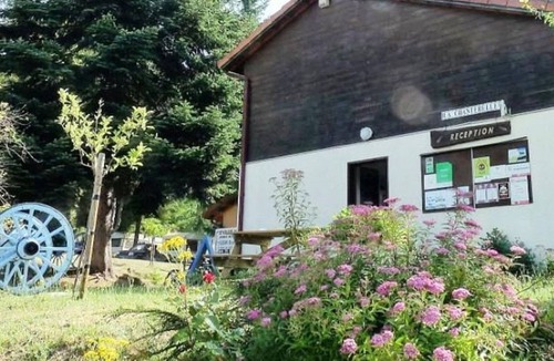 Champagnac-le-Vieux House | Mobile home 4 pers, 2 beds, garden and BBQ