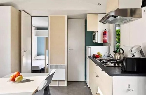 Clairvaux-les-Lacs House | Mobile Home | Comfort | 2 Bedrooms | 4 Guests | Raised Deck | A/C