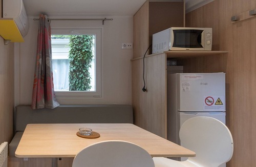Lavilledieu RV Rental | Mobile Home 'Mobil-home D - 1-4 Pers' with Shared Pool and Shared Garden