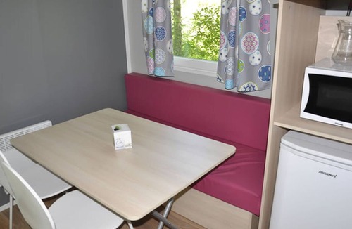 Lavilledieu House | Mobile Home with Terrace for 4 Guests