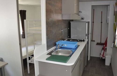 Lavilledieu House | Mobile home with terrace at Lavilledieu campground