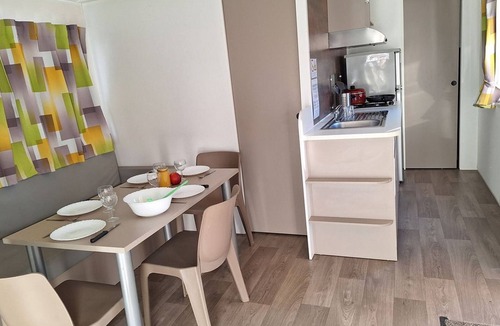 Lavilledieu House | Mobile home with terrace at Lavilledieu campground