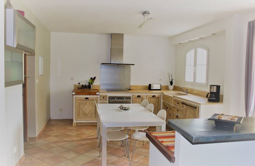 Saint-Paul-Trois-Chateaux House | Modern air-conditioned house with secure swimming pool in Drôme provençale
