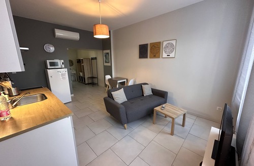 Contrexeville Apartment | Modern and comfortable furnished apartment in Contrexéville in a green setting