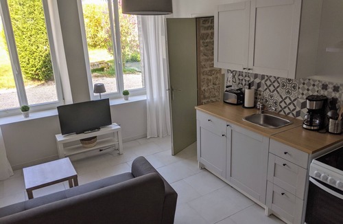 Contrexeville Apartment | Modern and comfortable furnished apartment in Contrexéville in a green setting