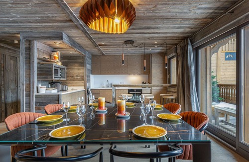 Meribel Village Apartment | Modern apartment in Méribel with private parking, near slopes for 8 people