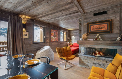 Meribel Village Apartment | Modern apartment in Méribel with private parking, near slopes for 8 people