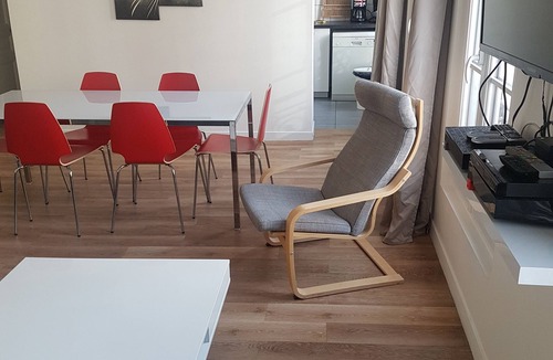 Vignerons Apartment | Modern apartment near line 1 and Disney 52 m²