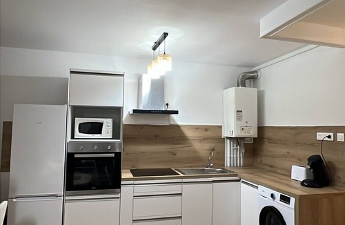 Romans-sur-Isere Apartment | Modern cocoon · Quays of the Isère · 2 bedrooms