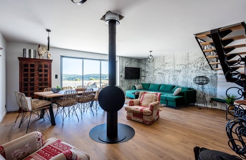 Saint-Chely-d'Aubrac Cottage | Modern, comfortable Buron in the heart of Aubrac