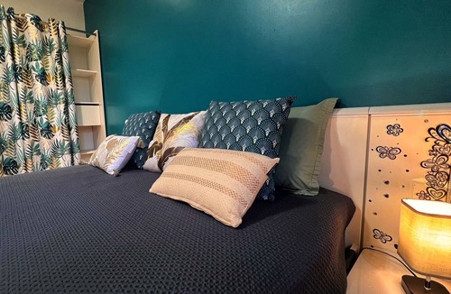 Maizieres-les-Metz Bed & Breakfast | Modern en-suite guest room in new house.