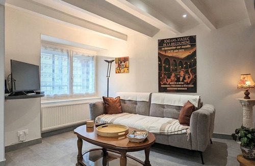 Vals-pres-le-Puy Cottage | Modern family house near Puy-en-Velay with Wifi