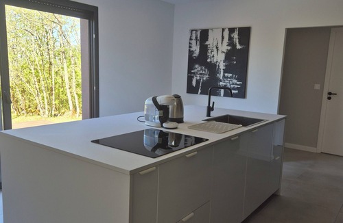 Saint-Vincent-Rive-d'Olt Villa | Modern house in the countryside - Peace, comfort and nature