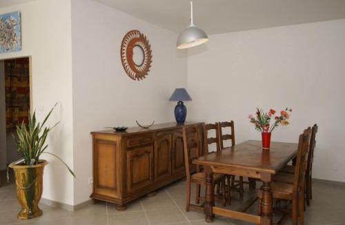 Pradons House | Modern holiday home with heated pool