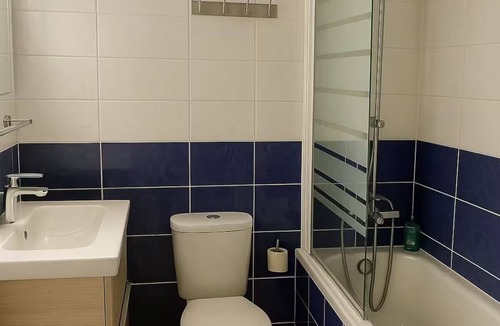 Bretigny-sur-Orge Apartment | Modern room sleeps 14 + kitchen and terrace