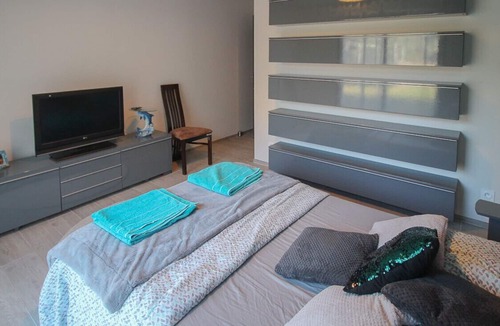 Saint-Siffret Villa | Modern villa with A/C, pool, table tennis, boules jacuzzi, near Uzès