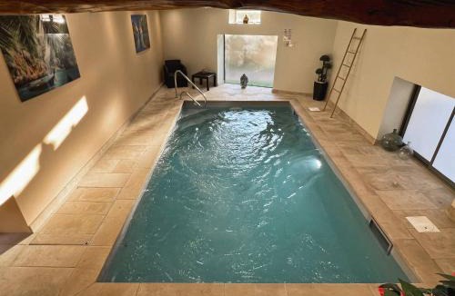 Lournand House | Mon Petit Paradis avec Piscine Intérieure Privative Chauffée et climatisation