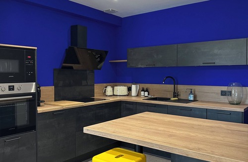 Vesoul House | Mon Pigeonnier - Centre Historique de Vesoul Nordic bath, terrace and parking lot