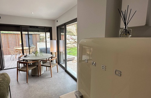 Vesoul House | Mon Pigeonnier - Centre Historique de Vesoul Nordic bath, terrace and parking lot