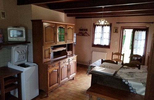 La Chapelle-Naude House | Moni's Cottage, vacation home in the middle of nature
