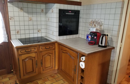 La Chapelle-Naude House | Moni's Cottage, vacation home in the middle of nature