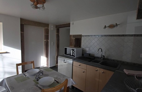 Rupt-sur-Moselle Apartment | Mountain Retreat: Cozy 2-Person Cottage with Terrace & Barbecue, near Hiking Trails and Alsace