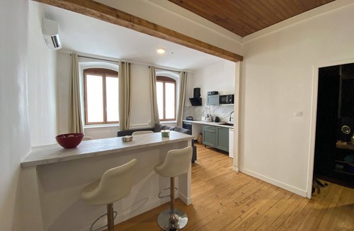 Arlanc Apartment | Movies and board games, quiet accommodation