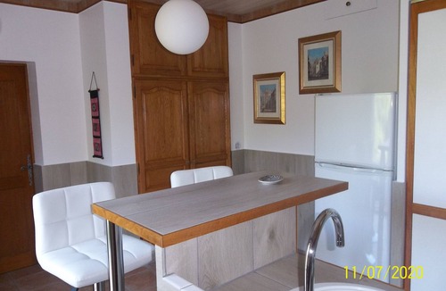 Vidauban House | NATURE & BATHS IN THE SONG OF CIGALES