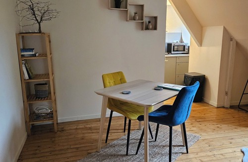 Mont-sous-Vaudrey Apartment | Nature getaway at the château - woodland ambience & calm