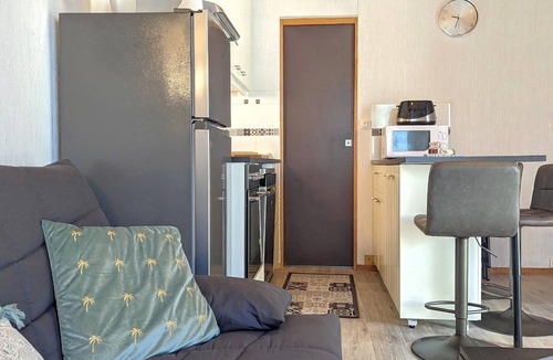 Pesmes Cottage | Nature retreat chalet with terrace, air conditioning, private parking