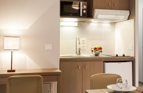 Annemasse Hotel | Nehô Suites Porte de Genève - Gare Annemasse