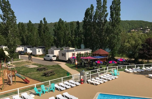 Condrieu House | New Mobilhome Comfortable air-conditioned with covered terrace