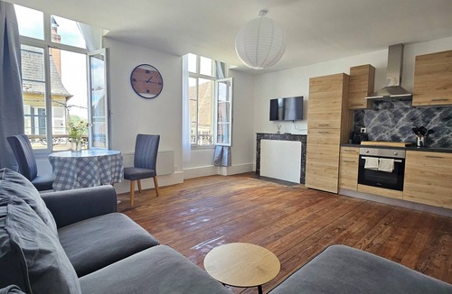 Chateauneuf-Val-de-Bargis Apartment | Newly renovated large FF apartment, village location, perfect base for tourism