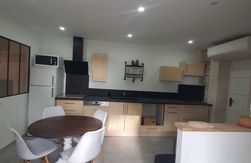 Saint-Vallier House | Newly renovated, one-bedroom 35m² studio ideally located.