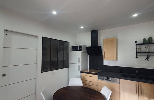 Saint-Vallier House | Newly renovated, one-bedroom 35m² studio ideally located.