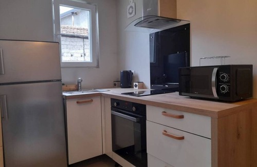 Albertville Apartment | nice air-conditioned studio with video surveillance