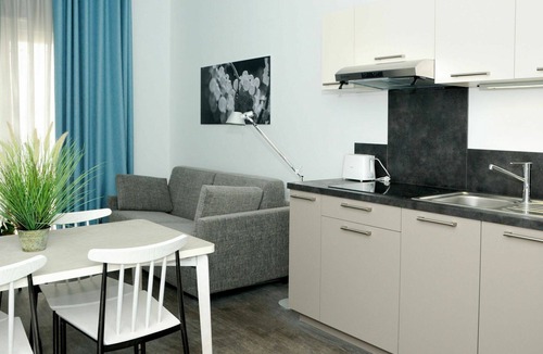 Jonzac Apartment | Nice apartment for 2 people with WIFI, A/C, TV, balcony, pets allowed and parking